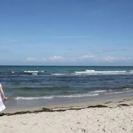 Ff11 In Warnemuende, Friedrich-franz-strasse 11