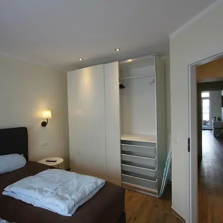 In Warnemünde, Friedrich-franz-straße 11