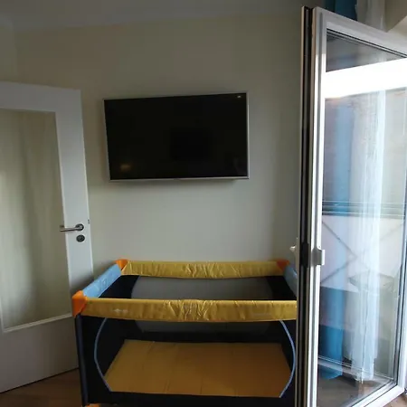 Ff11 In Warnemuende, Friedrich-franz-strasse 11 * Rostock