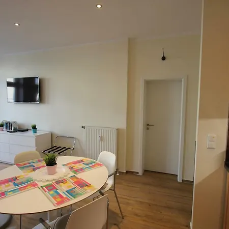 In Warnemünde, Friedrich-franz-straße 11 *