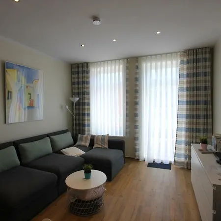 Ff11 In Warnemuende, Friedrich-franz-strasse 11 *