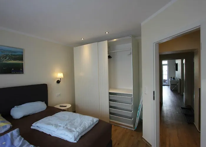 Ff11 In Warnemuende, Friedrich-franz-strasse 11