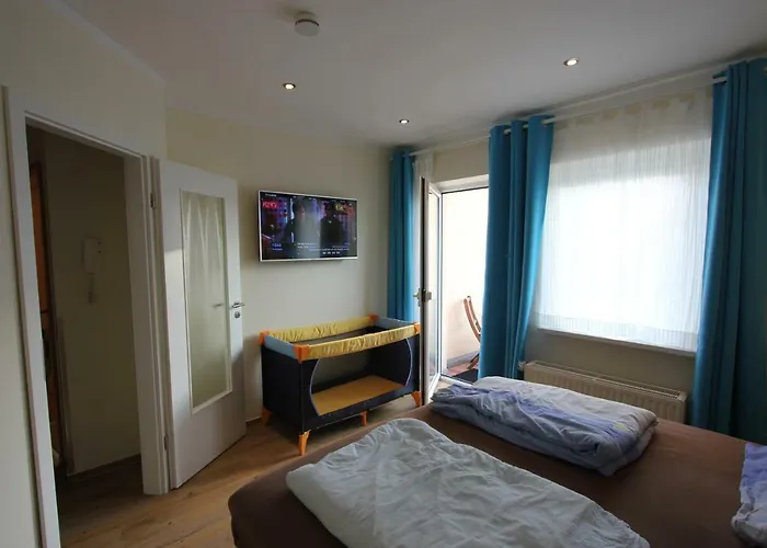 Ff11 In Warnemuende, Friedrich-franz-strasse 11