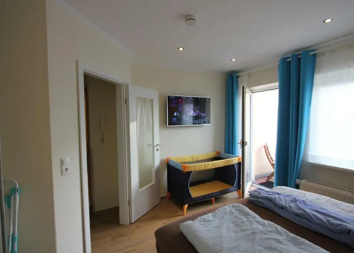 Ff11 In Warnemuende, Friedrich-franz-strasse 11 Rostock