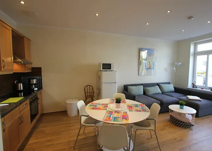 Ff11 In Warnemuende, Friedrich-franz-strasse 11