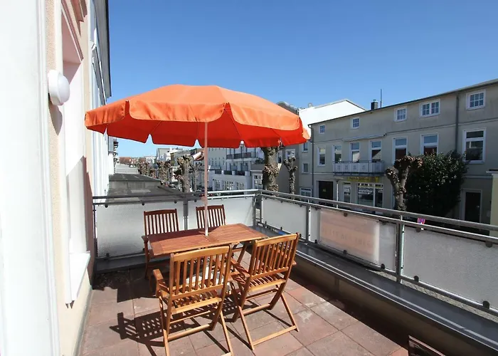 Ff11 In Warnemuende, Friedrich-franz-strasse 11 *