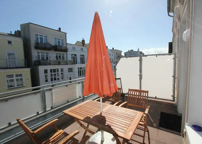 Ff11 In Warnemuende, Friedrich-franz-strasse 11 *